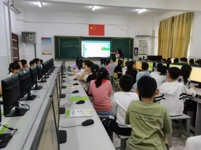 亭湖區(qū)舉辦“全國科普日”系列活動，推動計算機信息技術普及